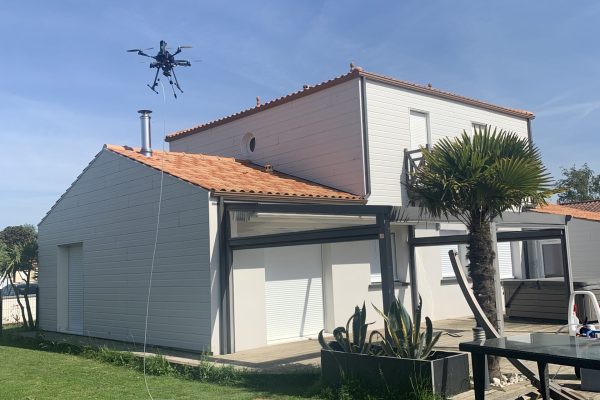 Nettoyage toiture - MT Soluce drone - Demoussage et nettoyage de façade et toiture