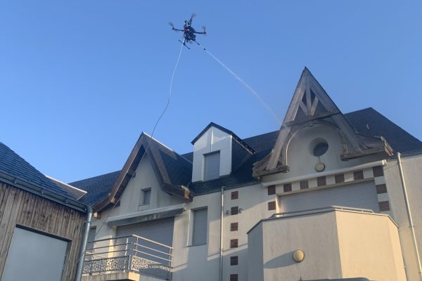 Nettoyage toiture - MT Soluce drone - Demoussage et nettoyage de façade et toiture à proximité de Nantes et Rennes